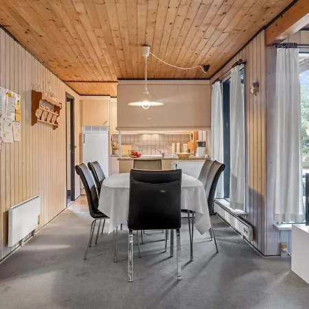 Falki - 2-5km From The Sea By Interhome Semesterbostad