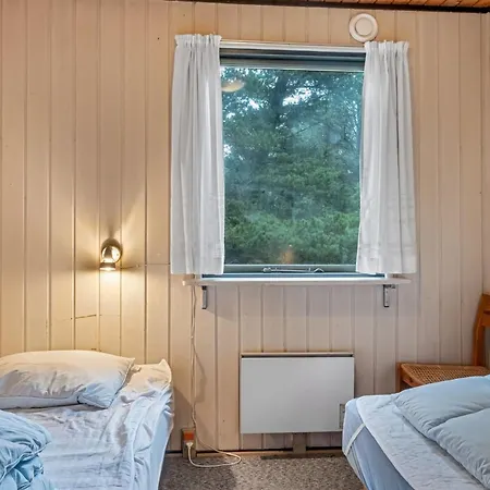 Falki - 2-5km From The Sea By Interhome Feriehus Bolilmark